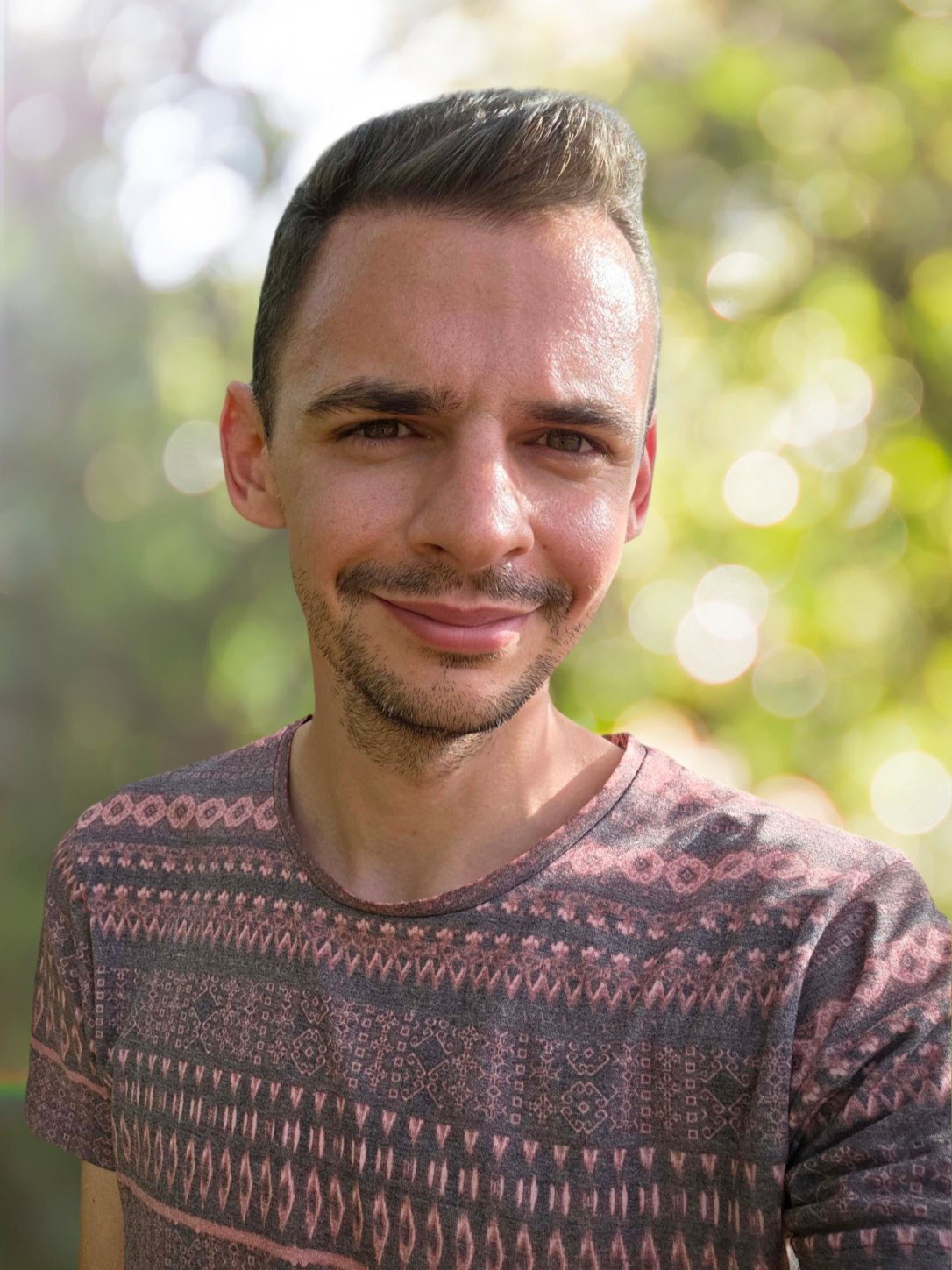 Deák Eszter - matek- és informatikatanár - gimnázium